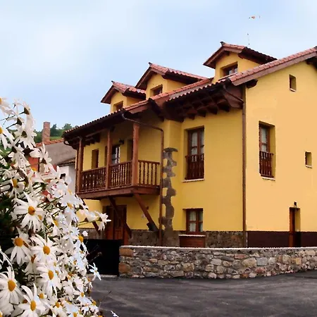 El Mirador Del Sueve Lodge *
