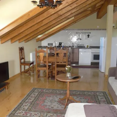 El Mirador Del Sueve Lodge *