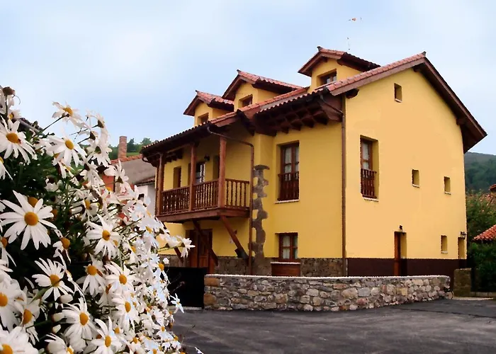 El Mirador Del Sueve Lodge *