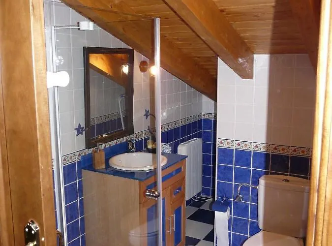 El Mirador Del Sueve Lodge